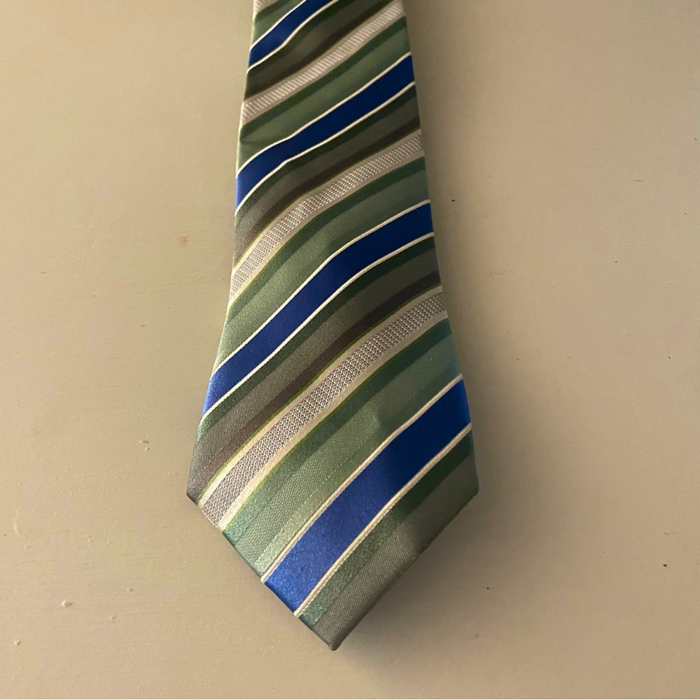 Kenneth Cole Reaction Striped Silk Tie